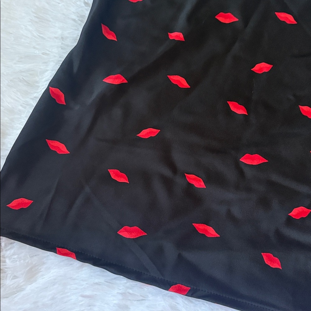 NWT A New Day Black With Red Lips Print Satin Camisole XL - Picture 2 of 10